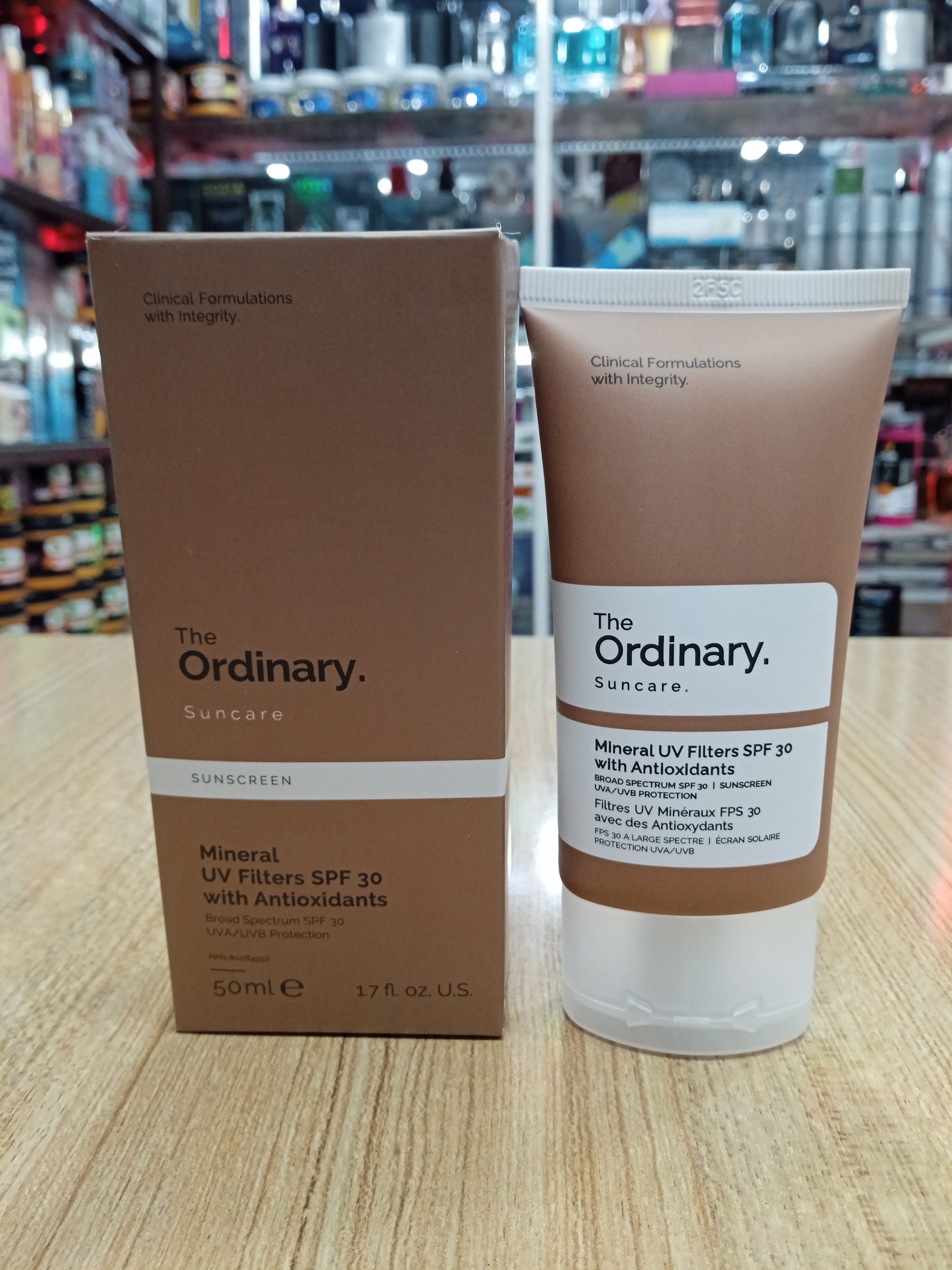 ضد آفتاب مینرال اوردینری حاوی آنتی اکسیدان SPF30